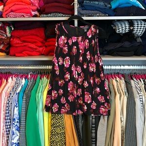 Halogen black with pink flowers pleated sleeveless top size S